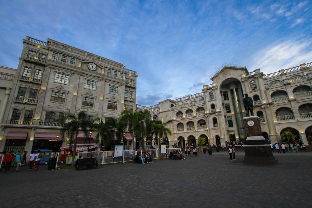 The Plaza Hotel Balanga City Exterior foto